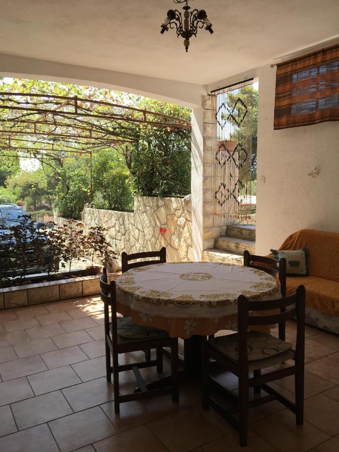Apartments With A Parking Space Ivan Dolac, Hvar - 15784 Exterior photo