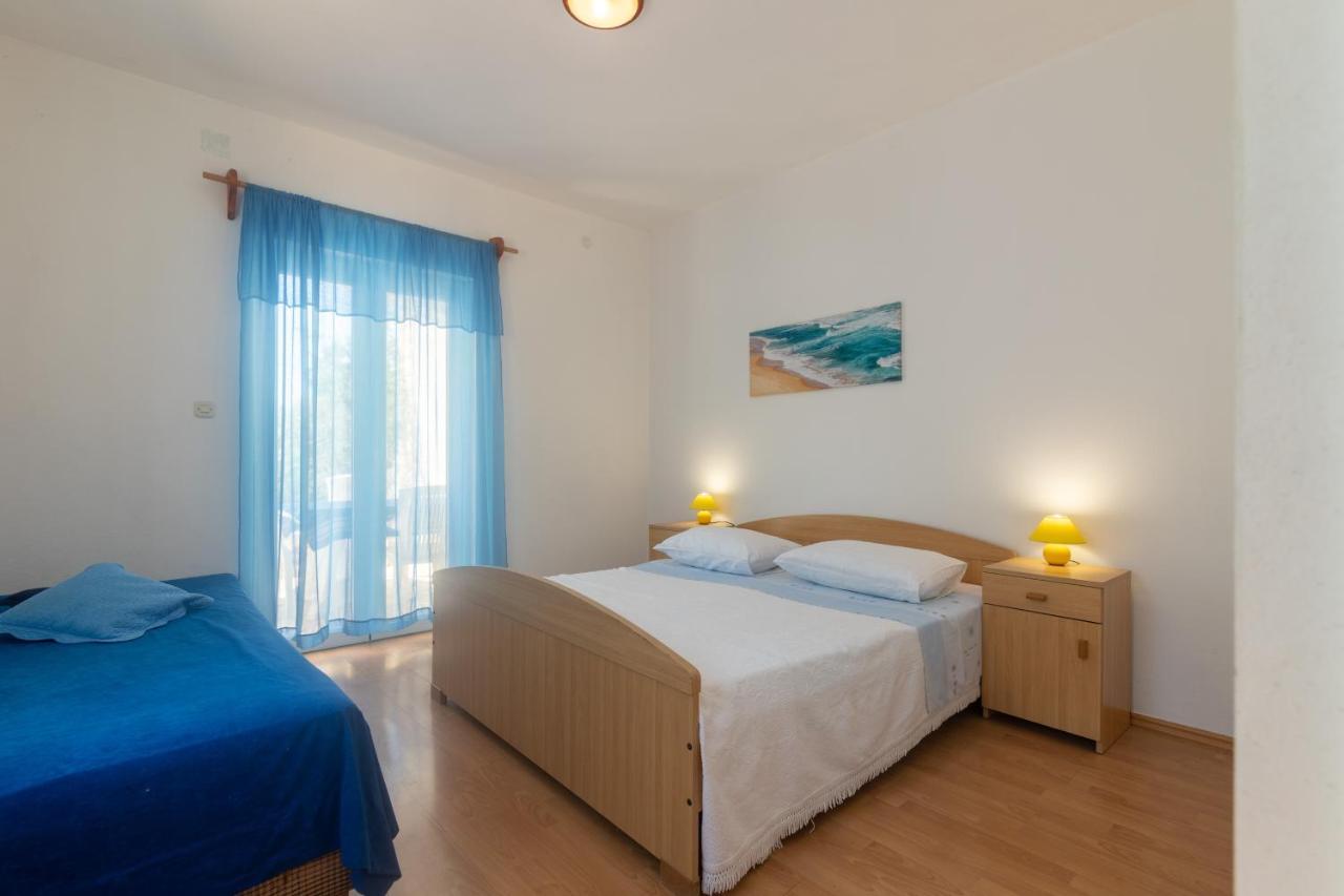 Apartments With A Parking Space Ivan Dolac, Hvar - 15784 Exterior photo