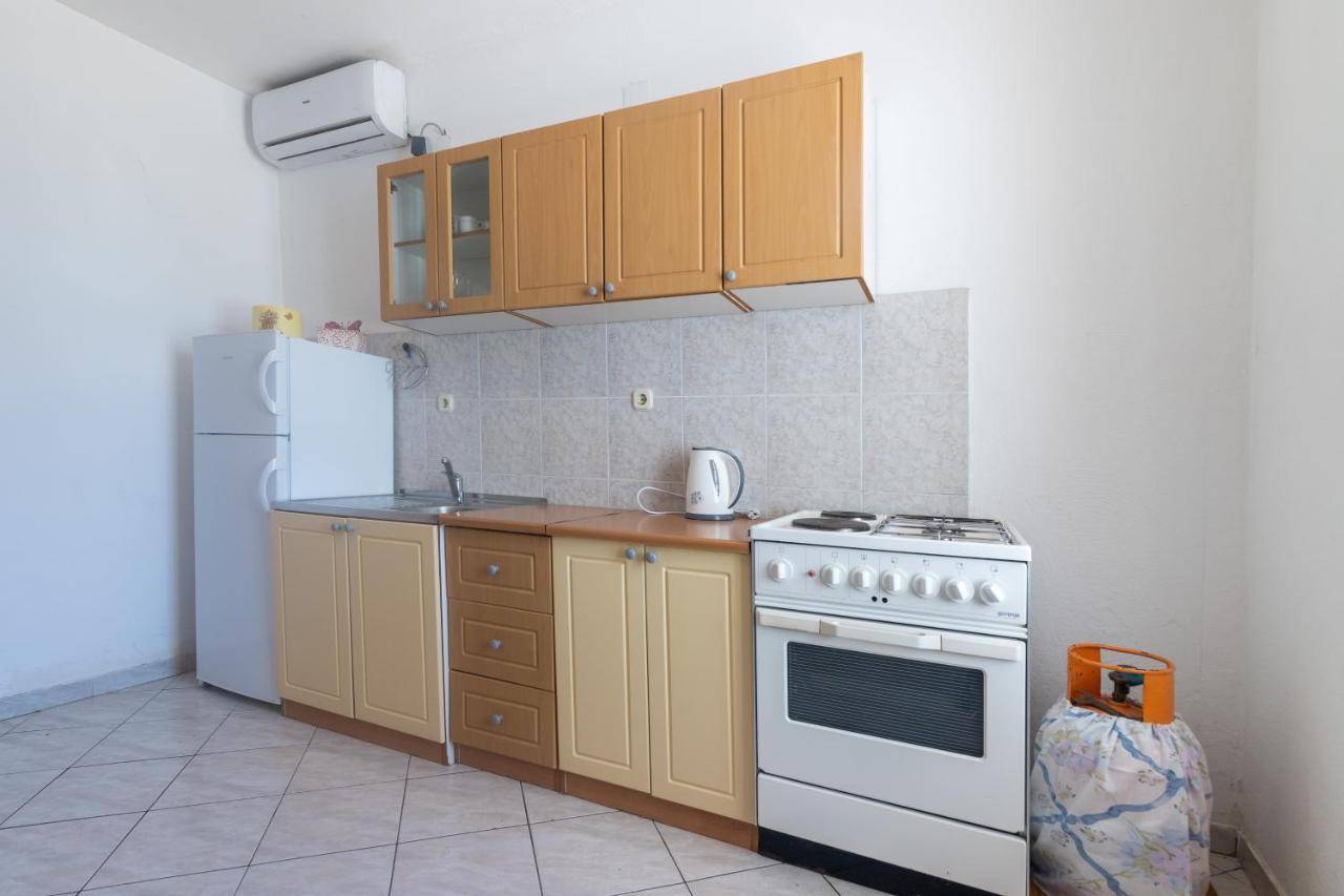 Apartments With A Parking Space Ivan Dolac, Hvar - 15784 Exterior photo