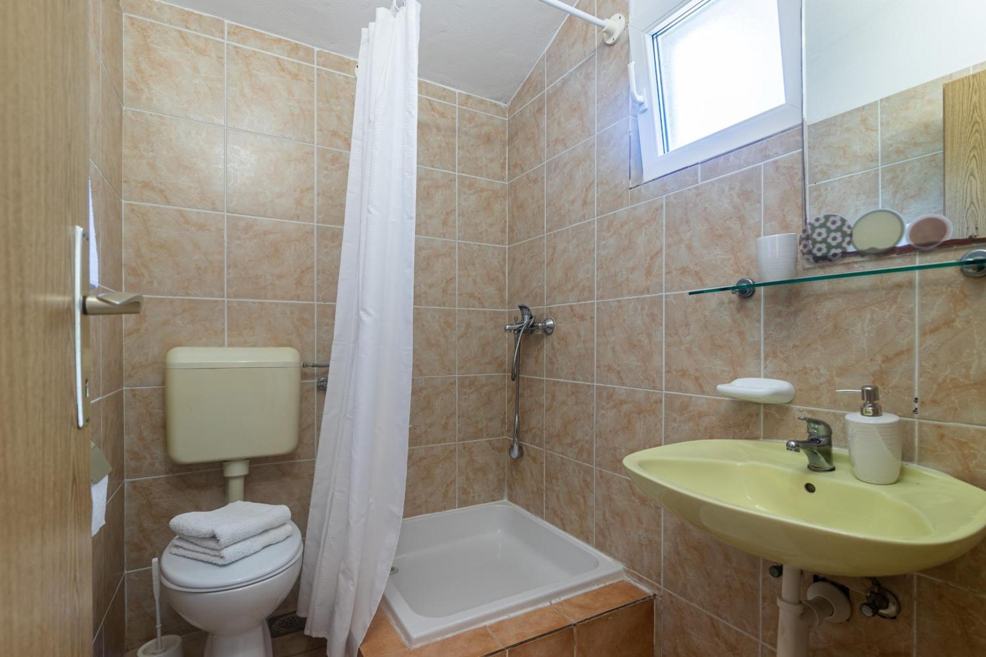 Apartments With A Parking Space Ivan Dolac, Hvar - 15784 Room photo